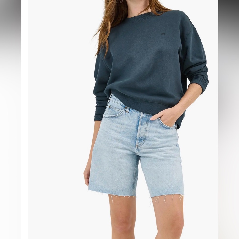 Lee Longline Bermuda Denim Shorts Raw Hem Button Fly Light Wash NWT 28